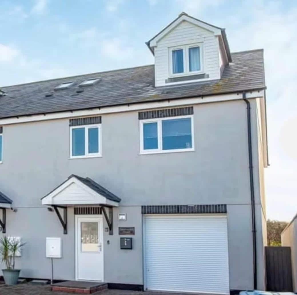 Three Bedroom House In Porth New Quay Esterno foto